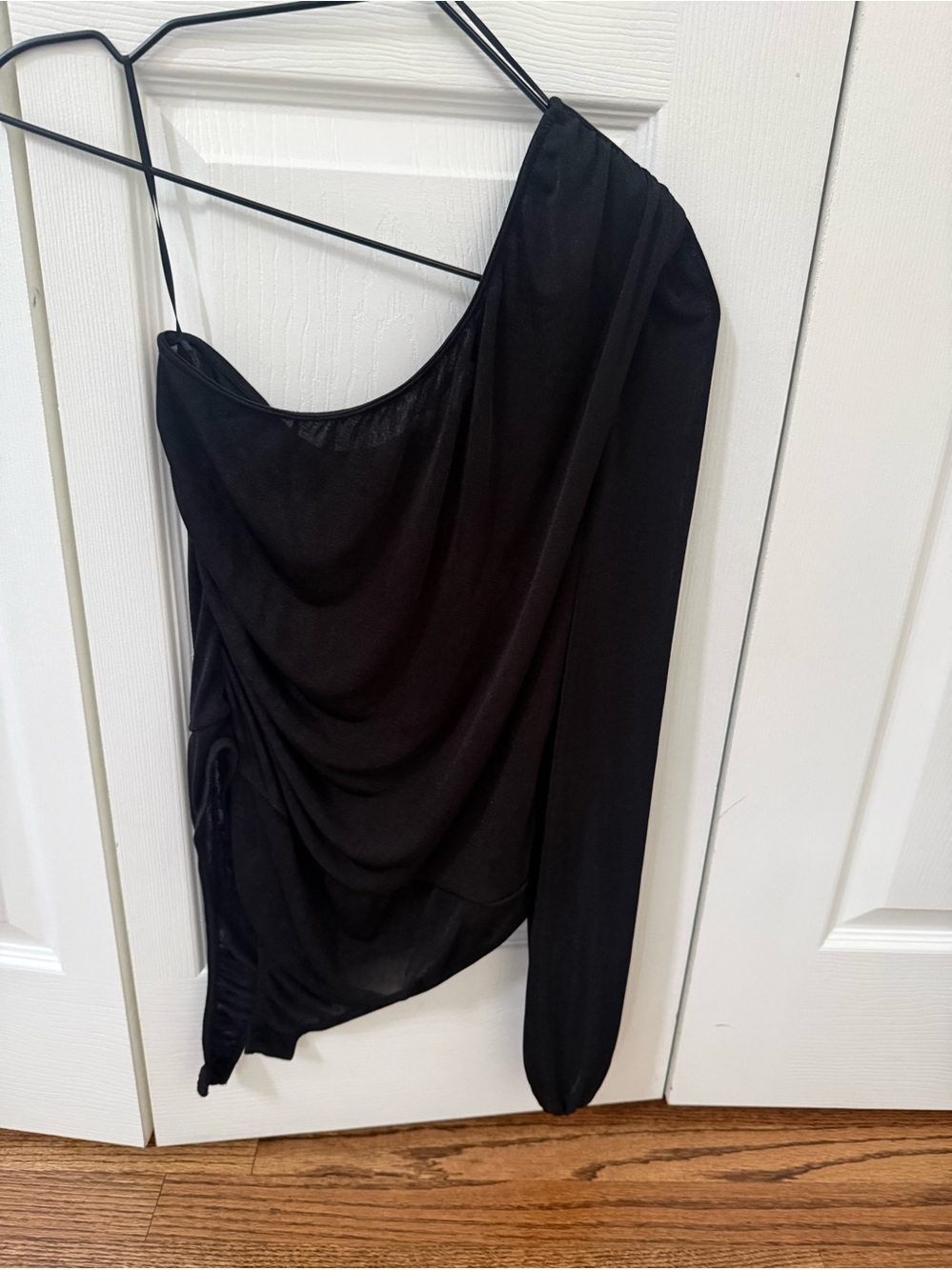 Coro Black One-Shoulder Long-Sleeve Bodysuit - Picture 8 of 10